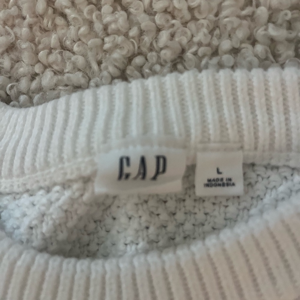 GAP white Textured Knit Crewneck - Picture 2 of 4